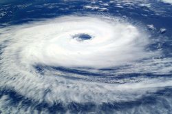 800px-Cyclone_Catarina_from_the_ISS_on_March_26_2004