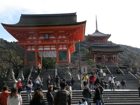 Entrance to Kiyomizu-dera