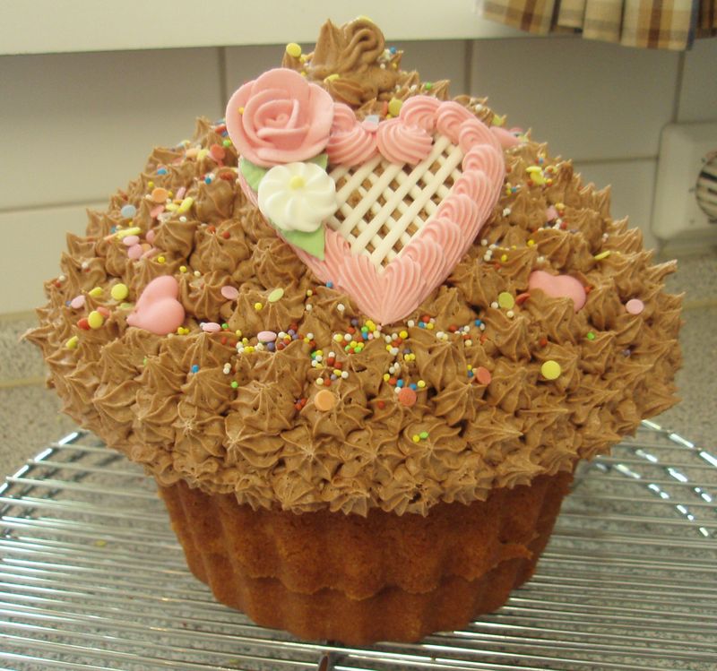 Giant Cupcake Oct 2011