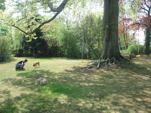 Kita & Tim in the garden